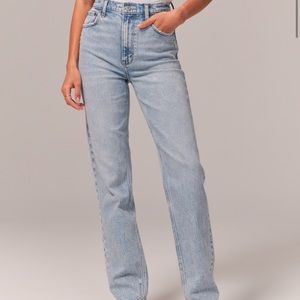 Abercrombie Ultra High Rise 90’s Straight Jean